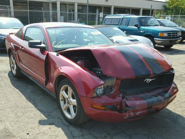 1ZVHT80N685115170 - 2008 FORD MUSTANG RED photo 1