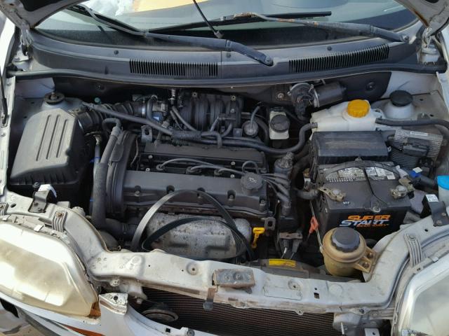 KL1TD56646B555399 - 2006 CHEVROLET AVEO BASE Argent photo 7