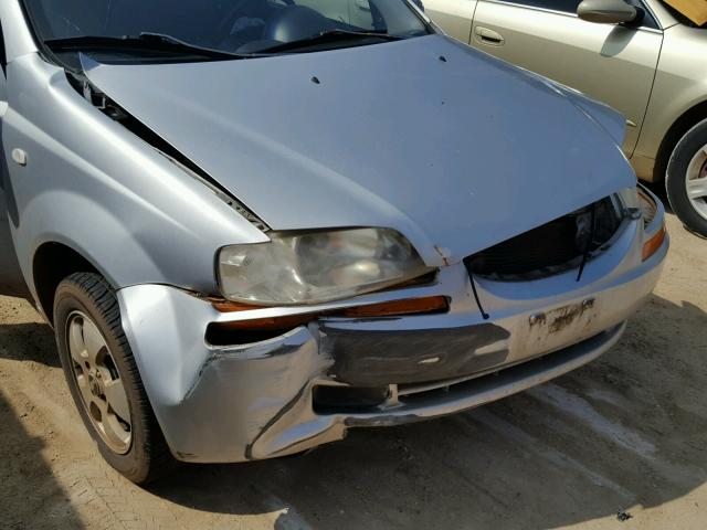 KL1TD56646B555399 - 2006 CHEVROLET AVEO BASE Argent photo 9