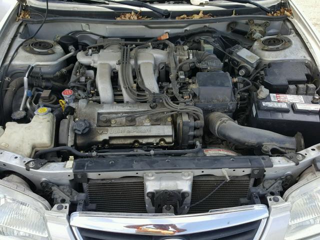 1YVGF22D825285121 - 2002 MAZDA 626 ES SILVER photo 7