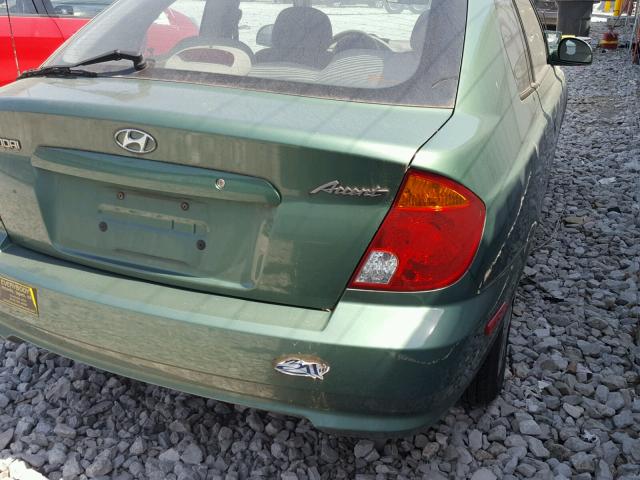 KMHCG35C65U355425 - 2005 HYUNDAI ACCENT GS GREEN photo 9