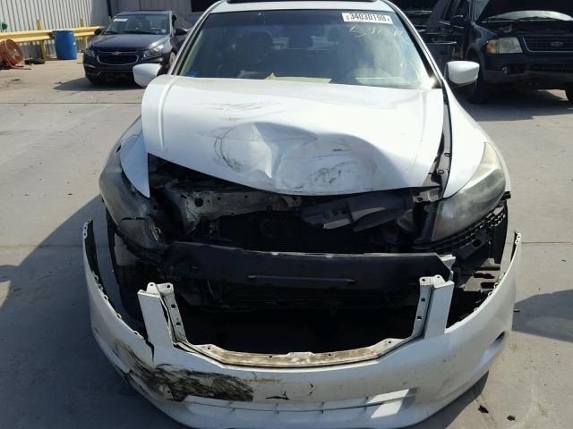 1HGCP36828A059064 - 2008 HONDA ACCORD EXL WHITE photo 9