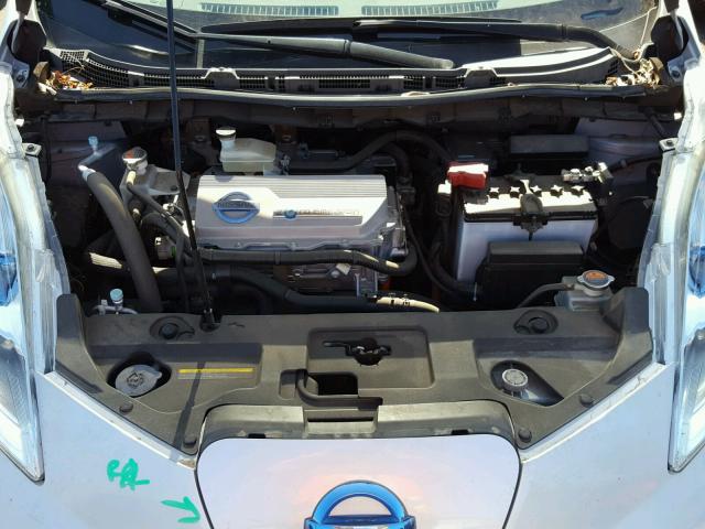 JN1AZ0CP9BT009609 - 2011 NISSAN LEAF SV SILVER photo 7