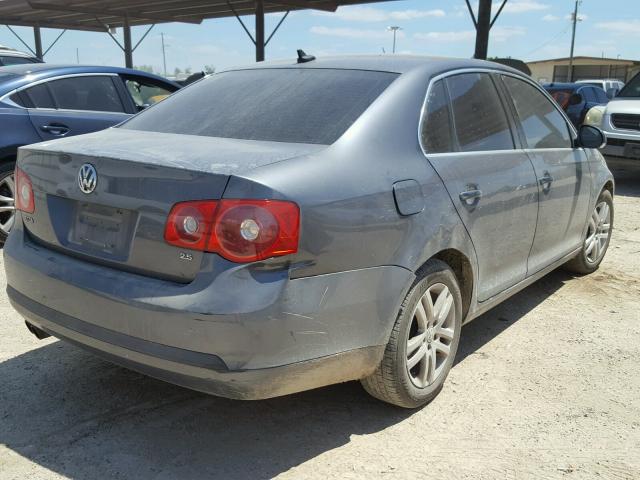 3VWSF71K57M090718 - 2007 VOLKSWAGEN JETTA 2.5 GRAY photo 4