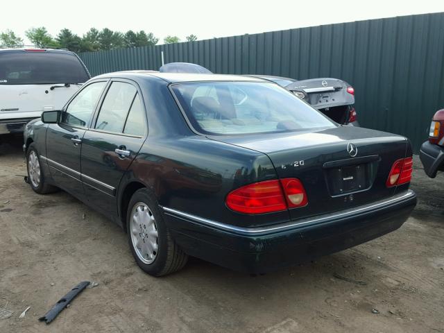 WDBJF55F5VJ029250 - 1997 MERCEDES-BENZ E 320 GREEN photo 3