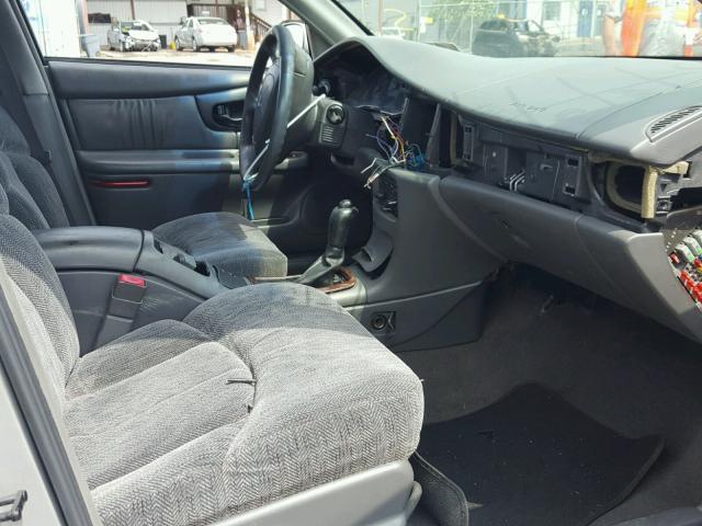 2G4WB52K021163136 - 2002 BUICK REGAL LS 银色 照片 5