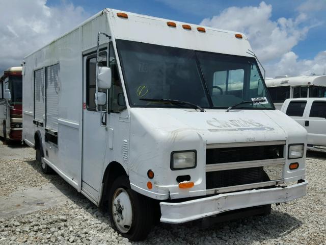 4UZAANBW11CJ35838 - 2001 FREIGHTLINER CHASSIS M WHITE photo 1