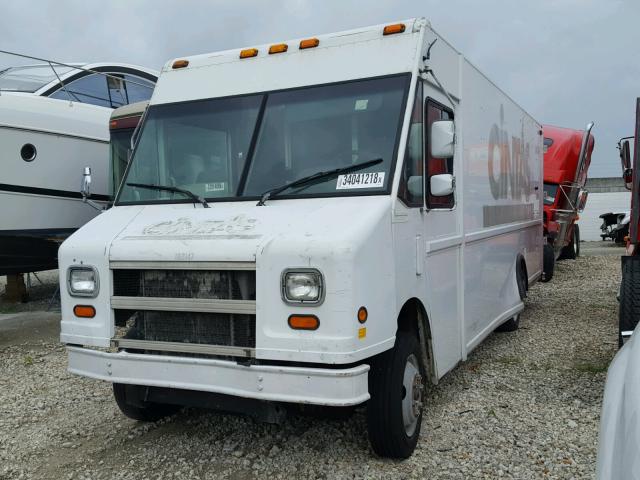 4UZAANCP34CM64522 - 2004 FREIGHTLINER CHASSIS M WHITE photo 2