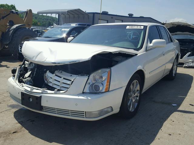 1G6KH5E68BU114645 - 2011 CADILLAC DTS PREMIU WHITE photo 2