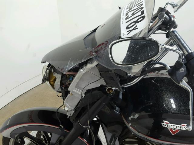 5VPYW36N9G3053196 - 2016 VICTORY MOTORCYCLES MAGNUM TWO TONE photo 17