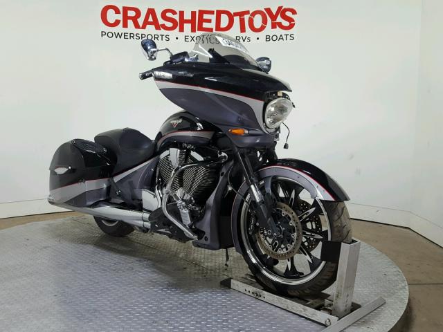 5VPYW36N9G3053196 - 2016 VICTORY MOTORCYCLES MAGNUM TWO TONE photo 2