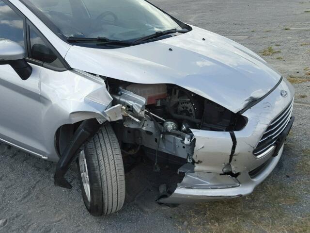 3FADP4BJ2FM140928 - 2015 FORD FIESTA SE SILVER photo 9