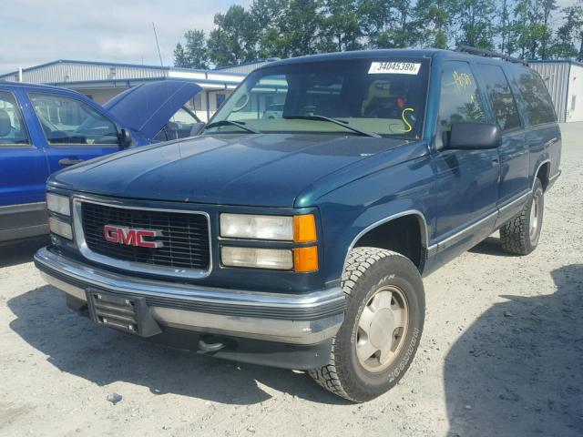 3GKFK16R6VG522400 - 1997 GMC SUBURBAN K GREEN photo 2