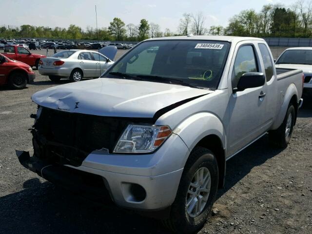 1N6AD0CW7FN727864 - 2015 NISSAN FRONTIER S SILVER photo 2