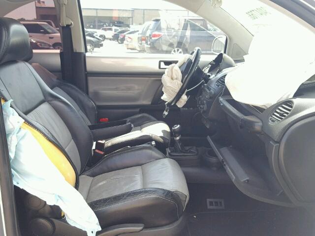 3VWFE21C12M459714 - 2002 VOLKSWAGEN NEW BEETLE 银色 照片 5