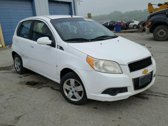 KL1TD66E39B404913 - 2009 CHEVROLET AVEO LS WHITE photo 1