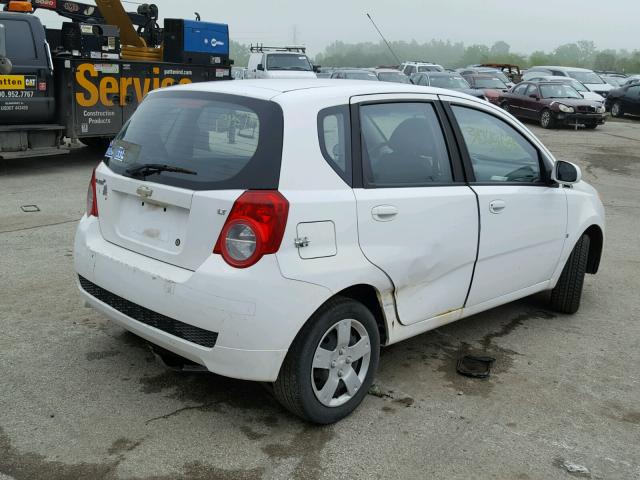 KL1TD66E39B404913 - 2009 CHEVROLET AVEO LS WHITE photo 4