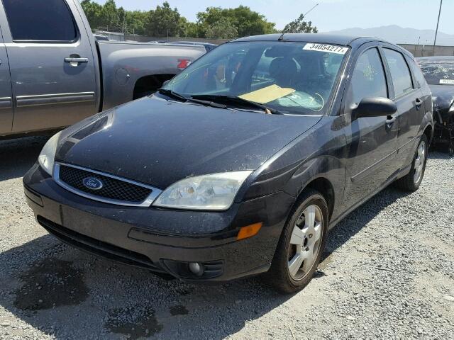 1FAHP37N37W160145 - 2007 FORD FOCUS ZX5 BLACK photo 2