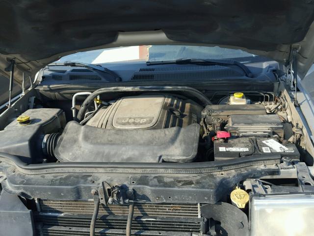 1J8HH58207C673371 - 2007 JEEP COMMANDER GOLD photo 7