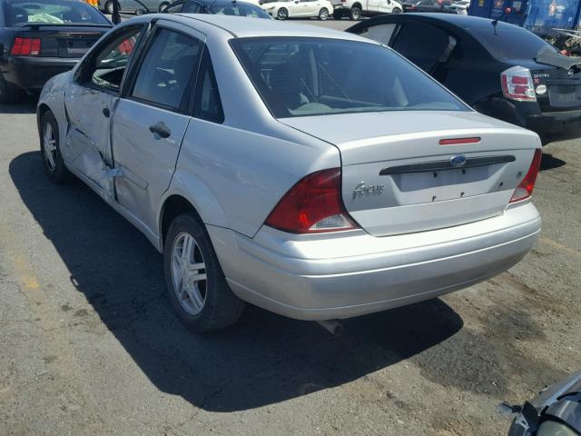 1FAFP34354W186672 - 2004 FORD FOCUS SE C SILVER photo 3