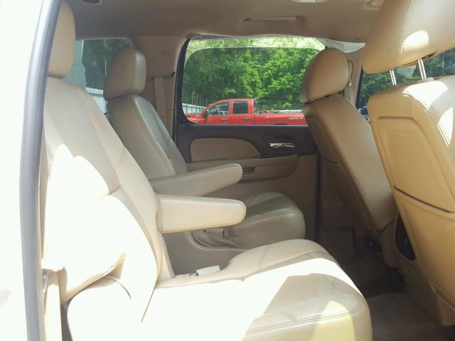 1GNSCKE0XBR278592 - 2011 CHEVROLET SUBURBAN C CREAM photo 6