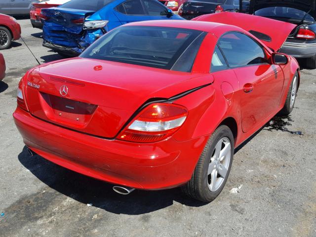 WDBWK54F97F143261 - 2007 MERCEDES-BENZ SLK 280 RED photo 4