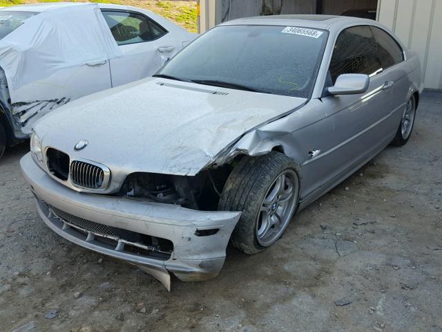 WBABN53442JU26256 - 2002 BMW 330 CI SILVER photo 2