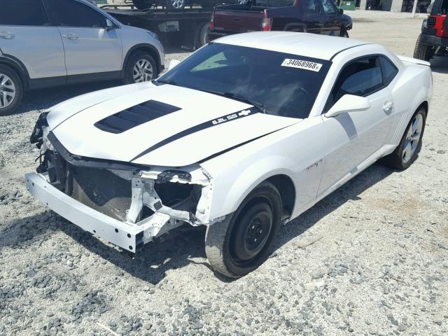 2G1FG1EW7F9269323 - 2015 CHEVROLET CAMARO SS WHITE photo 2