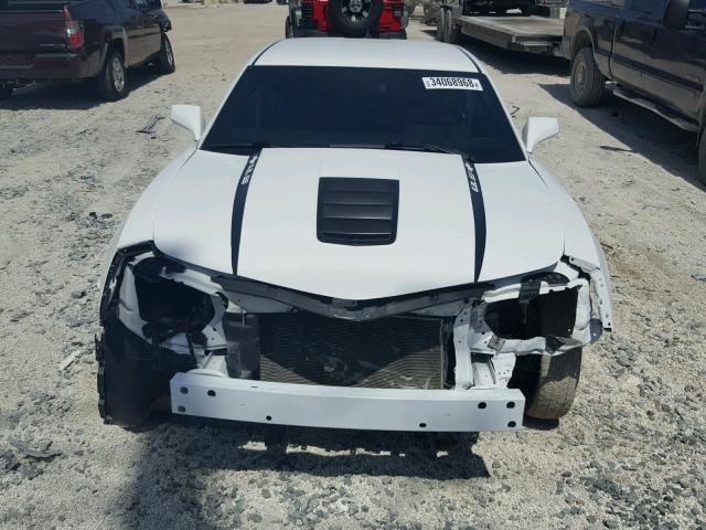 2G1FG1EW7F9269323 - 2015 CHEVROLET CAMARO SS WHITE photo 9