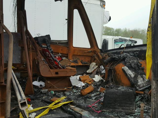 4UZABRDU6FCFW9537 - 2015 FREIGHTLINER CHASSIS B2 ყვითელი ფოტო 5