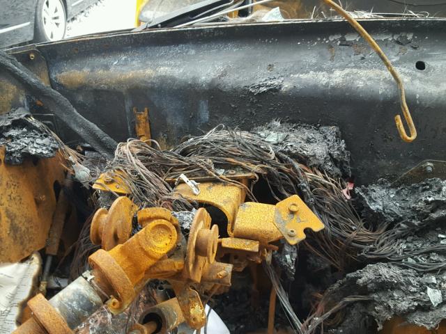 4UZABRDU6FCFW9537 - 2015 FREIGHTLINER CHASSIS B2 ყვითელი ფოტო 8