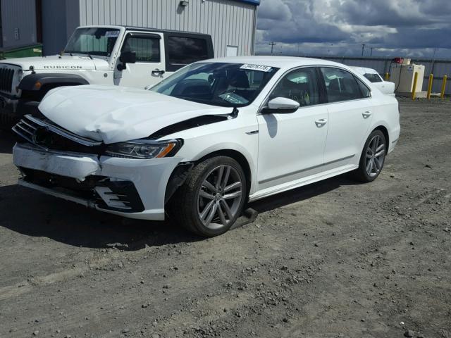 1VWDT7A37HC040948 - 2017 VOLKSWAGEN PASSAT R-L WHITE photo 2