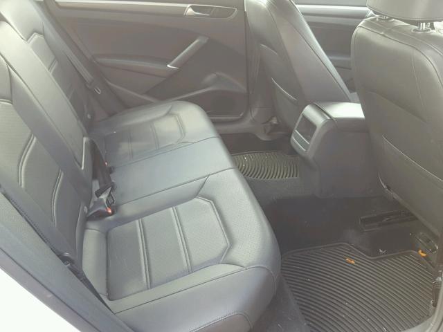 1VWDT7A37HC040948 - 2017 VOLKSWAGEN PASSAT R-L WHITE photo 6