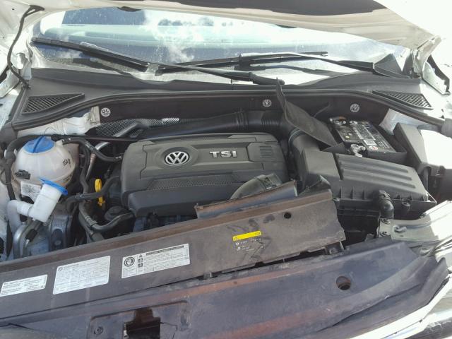 1VWDT7A37HC040948 - 2017 VOLKSWAGEN PASSAT R-L WHITE photo 7