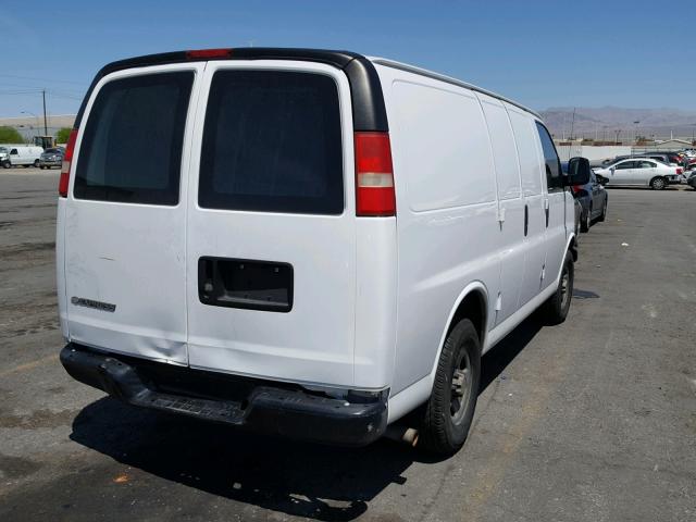 1GCFG15X671244984 - 2007 CHEVROLET EXPRESS G1 WHITE photo 4