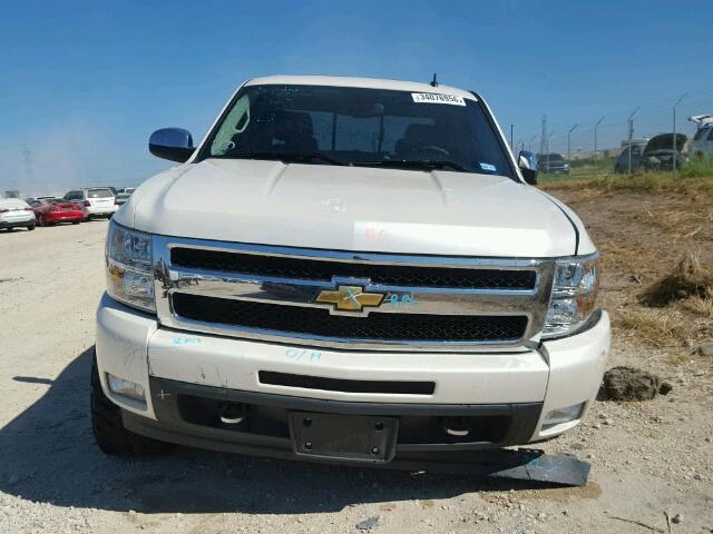 3GCPCTE06BG153481 - 2011 CHEVROLET SILVERADO WHITE photo 9