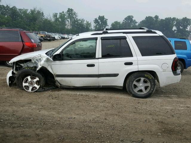 1GNDT13S352117389 - 2005 CHEVROLET TRAILBLAZE WHITE photo 10