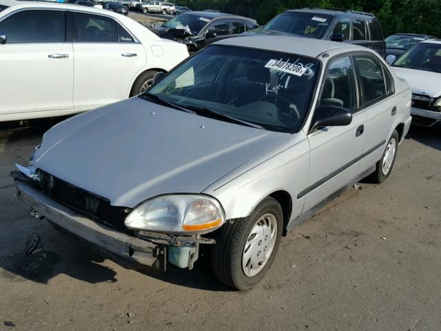 2HGEJ6623WH563743 - 1998 HONDA CIVIC DX SILVER photo 2