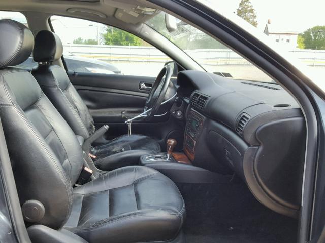 WVWYH63BX3E164780 - 2003 VOLKSWAGEN PASSAT GLX 灰色 照片 5