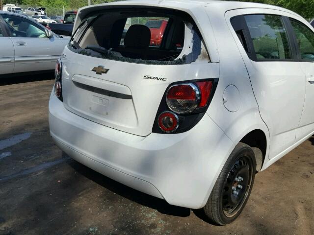 1G1JA6SH1E4197888 - 2014 CHEVROLET SONIC LS WHITE photo 9