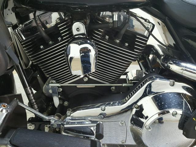 1HD1FCW196Y616003 - 2006 HARLEY-DAVIDSON FLHTCUI BLACK photo 11