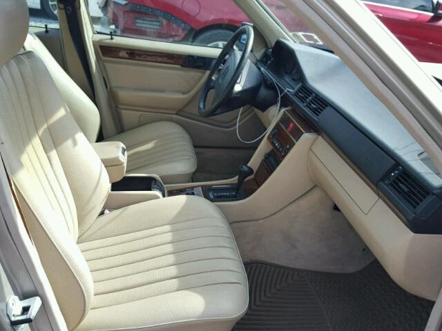 WDBEB31E8SC084449 - 1995 MERCEDES-BENZ E 300D TAN photo 5