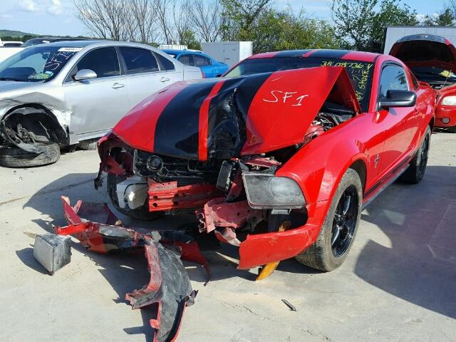 1ZVHT80N585168295 - 2008 FORD MUSTANG RED photo 2