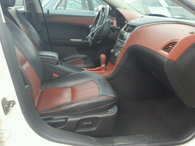 1G1ZK577084193734 - 2008 CHEVROLET MALIBU LTZ 白色 照片 5