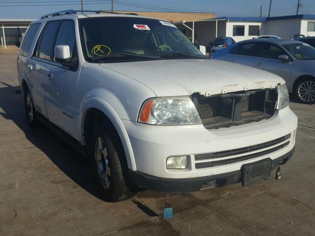 5LMFU27575LJ08111 - 2005 LINCOLN NAVIGATOR WHITE photo 1