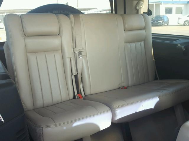 5LMFU27575LJ08111 - 2005 LINCOLN NAVIGATOR WHITE photo 9