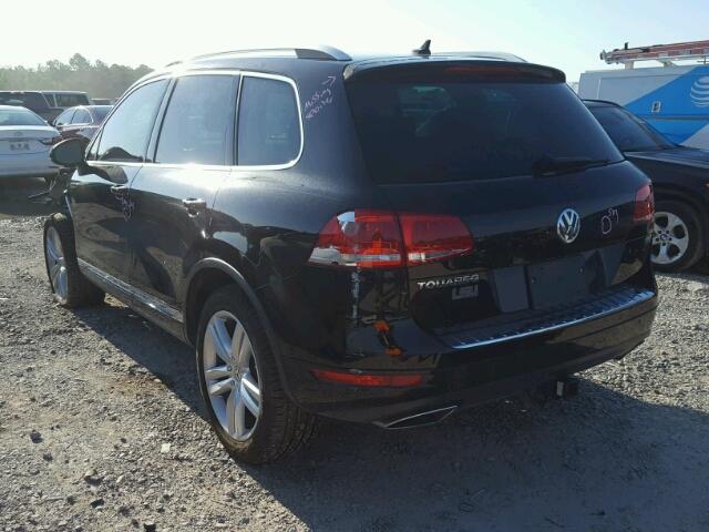 WVGEP9BP1DD005153 - 2013 VOLKSWAGEN TOUAREG V6 BLACK photo 3