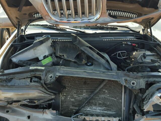 5UXFB53595LV11722 - 2005 BMW X5 4.4I BROWN photo 7