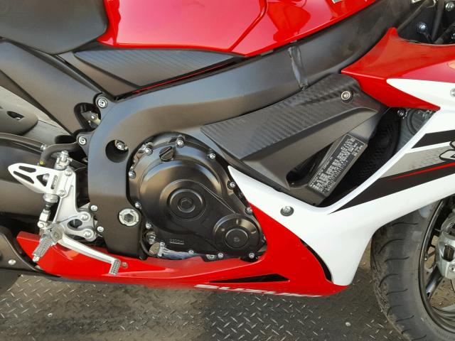 JS1GN7FA3D2101014 - 2013 SUZUKI GSX-R600 RED photo 7