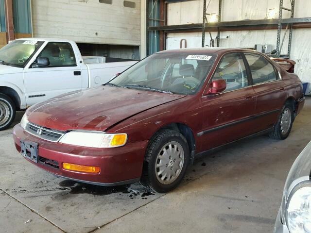 1HGCD5631TA113679 - 1996 HONDA ACCORD LX RED photo 2